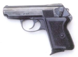Pistolety sluzbowe polskiej Policji 111734,1